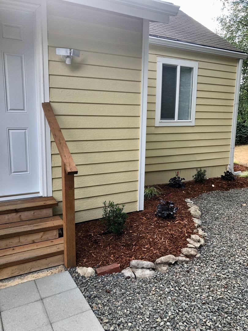 Cute Remodeled Studio – photo 5