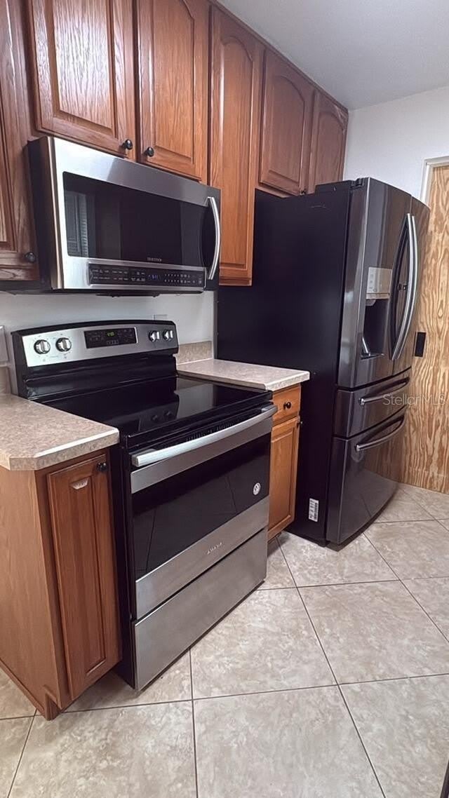 2401 NE 19TH Avenue – photo 5