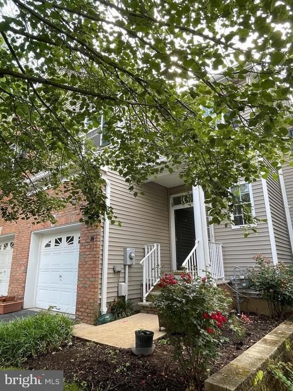 36 HOOVER AVENUE – photo 2