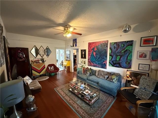 902 STEWART Court – photo 2