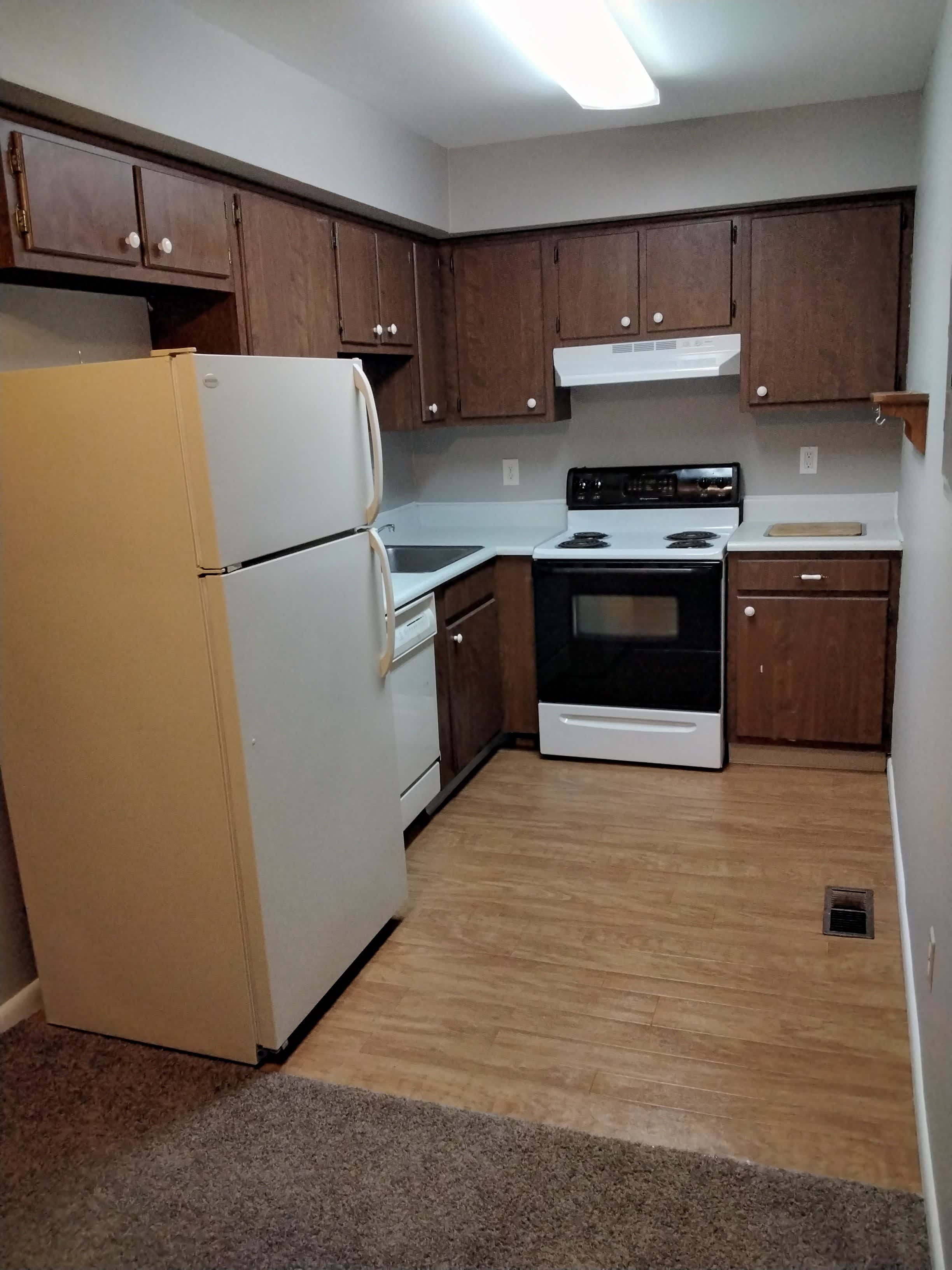 5625 Coach Dr E – photo 3