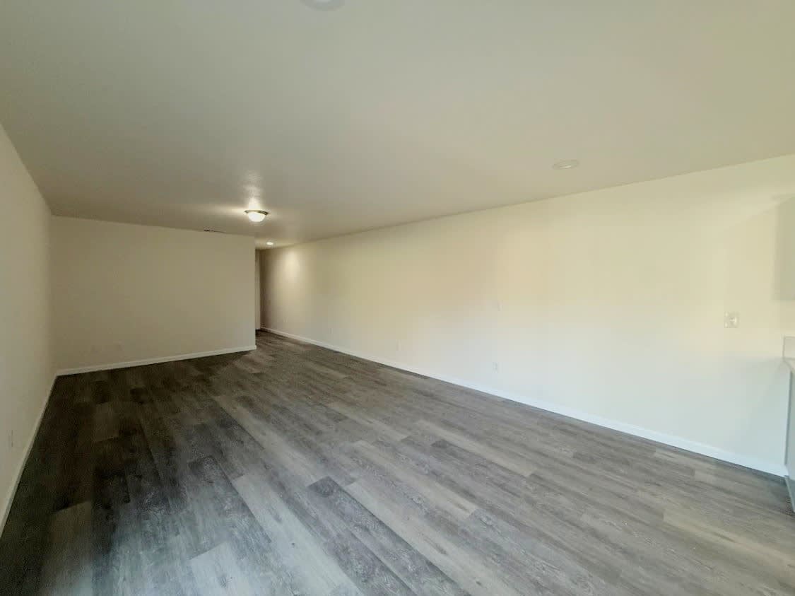 1422 Lansing St – photo 3