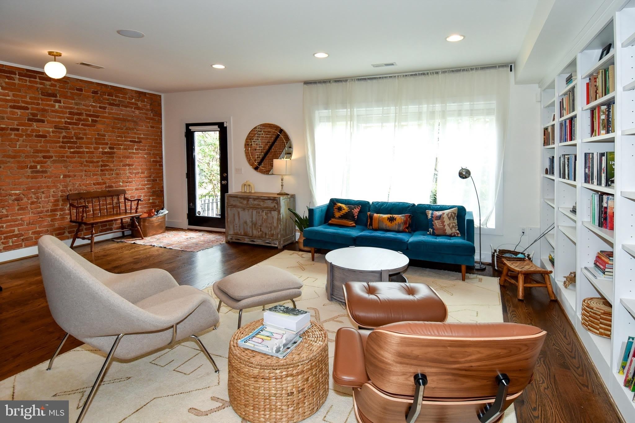 1528 SPRING Place NW – photo 4