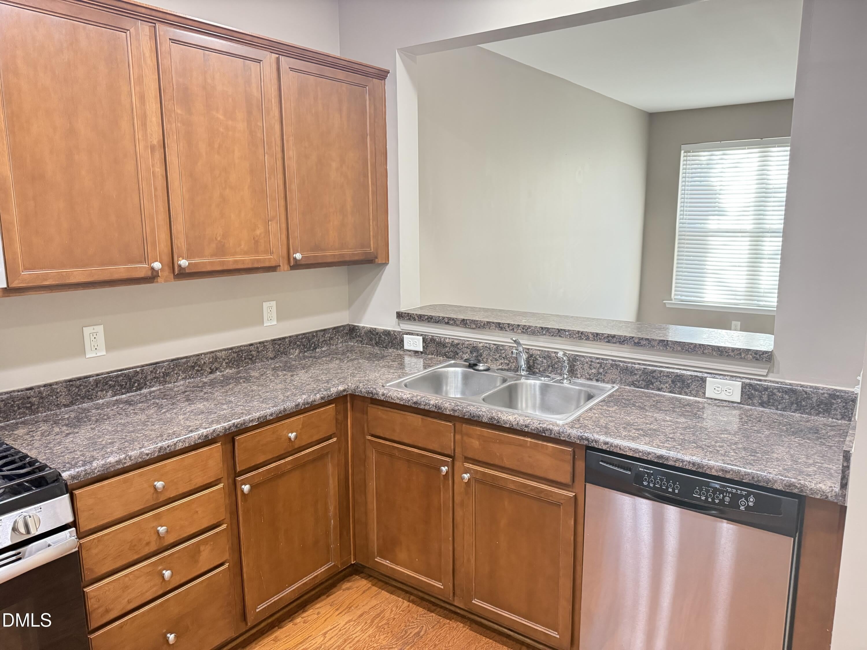 3102 Berkeley Springs Place – photo 5