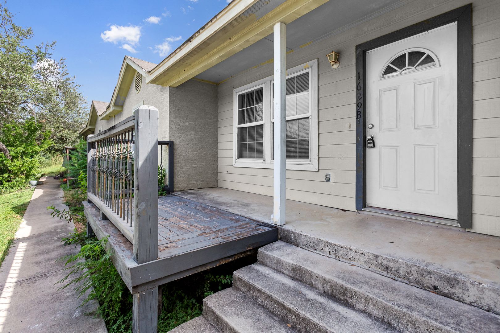 1629 Gordon Rd – photo 4