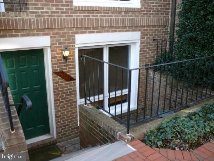 2117 N MONROE Street N – photo 1