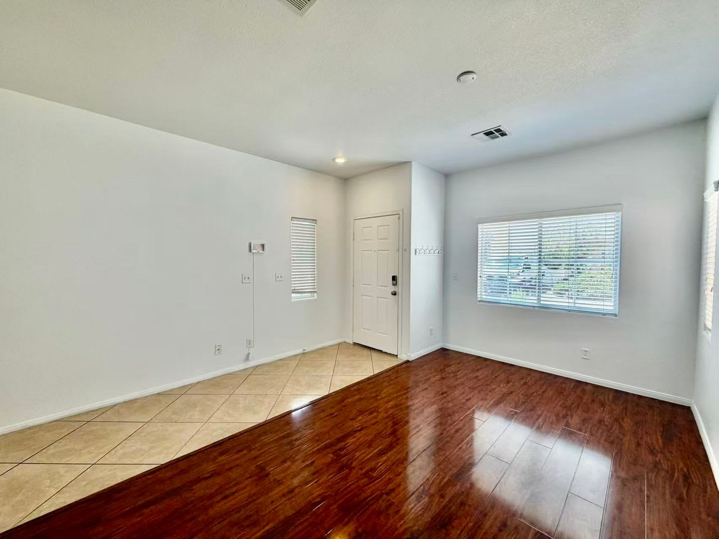 Gorgeous 2 story single family house – photo 4