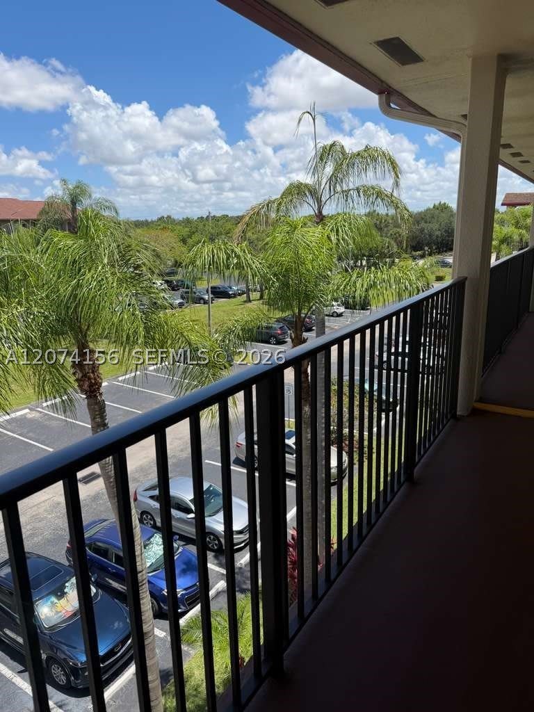 1600 SW 127th Way – photo 4