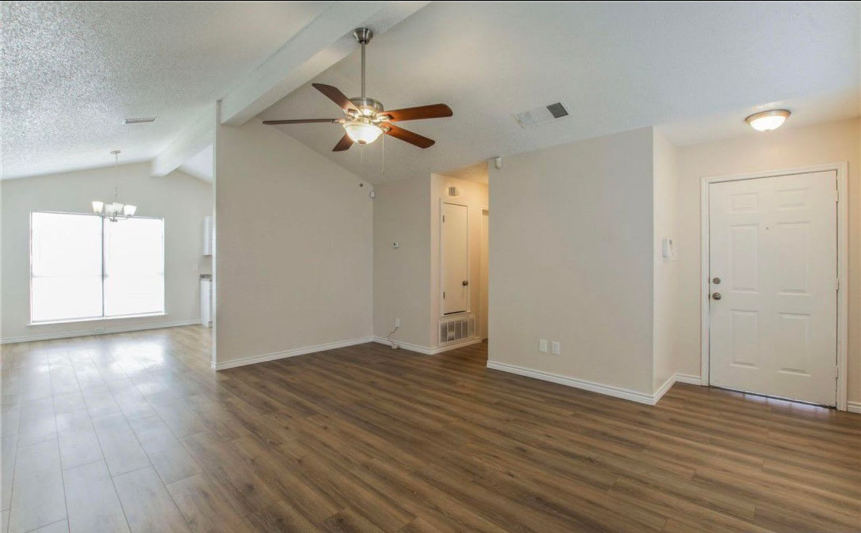Move In Ready 3 Bedroom Home In Killeen – photo 3