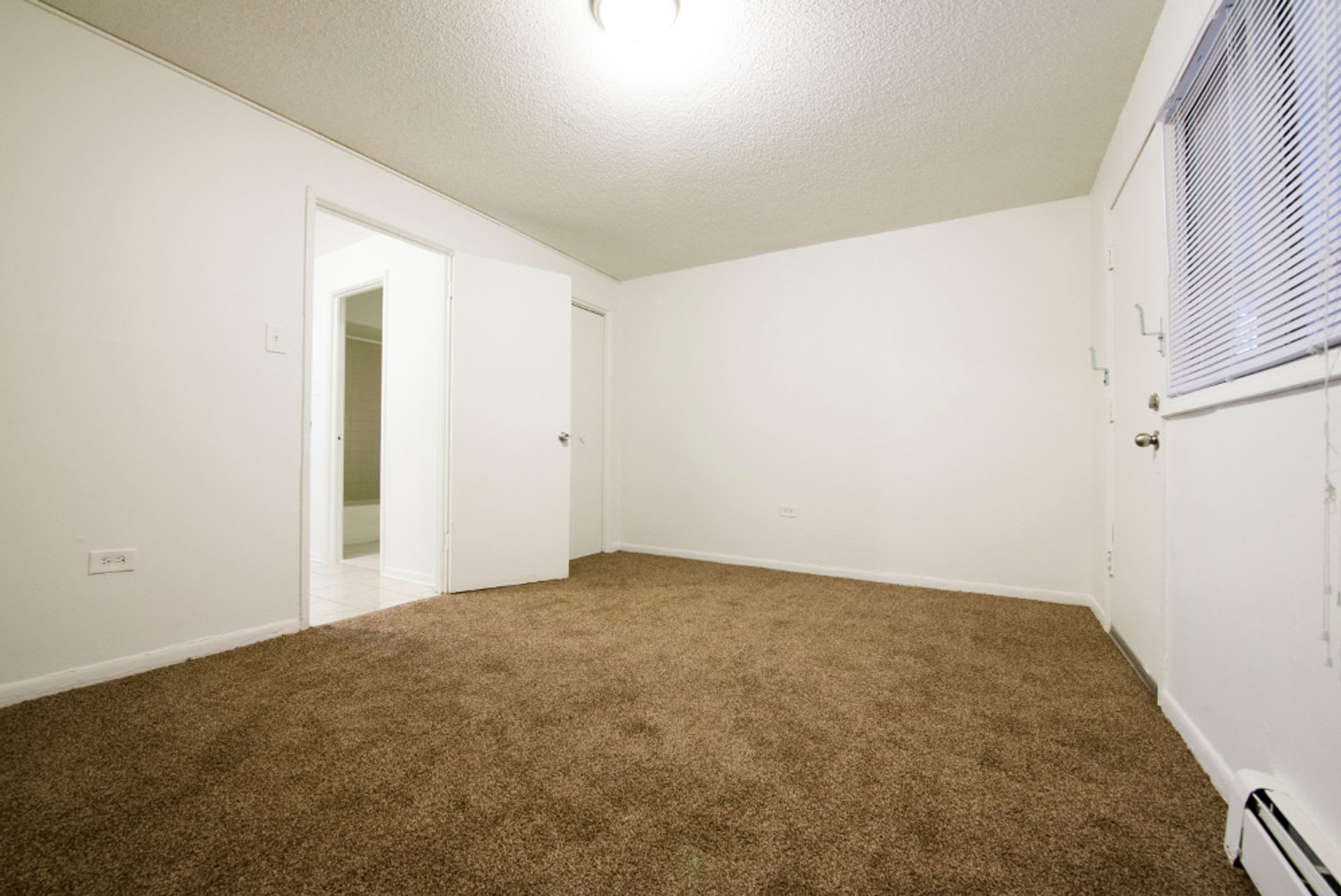 7916 S Drexel Ave – photo 4