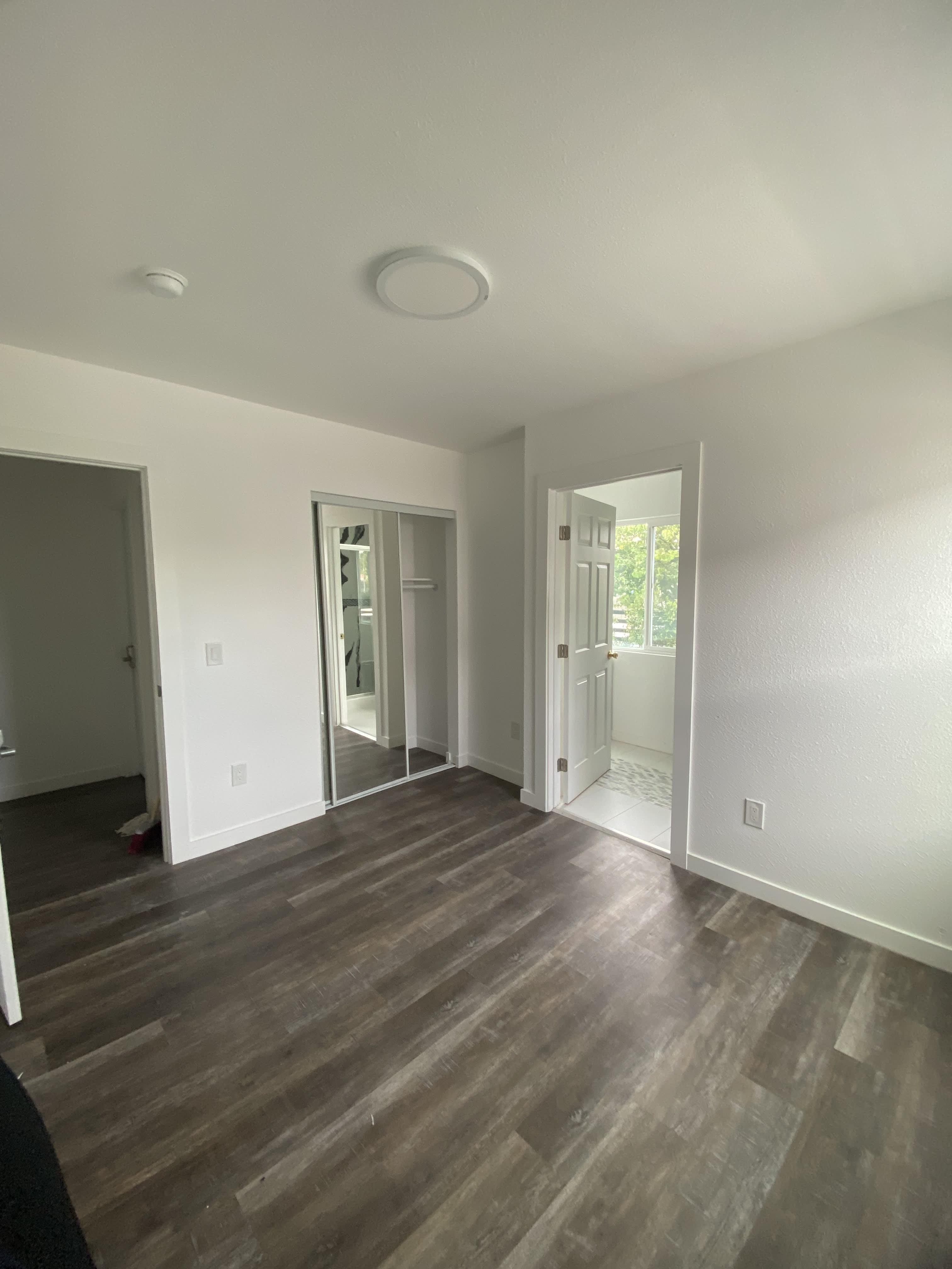 1672 W 36th St – photo 4