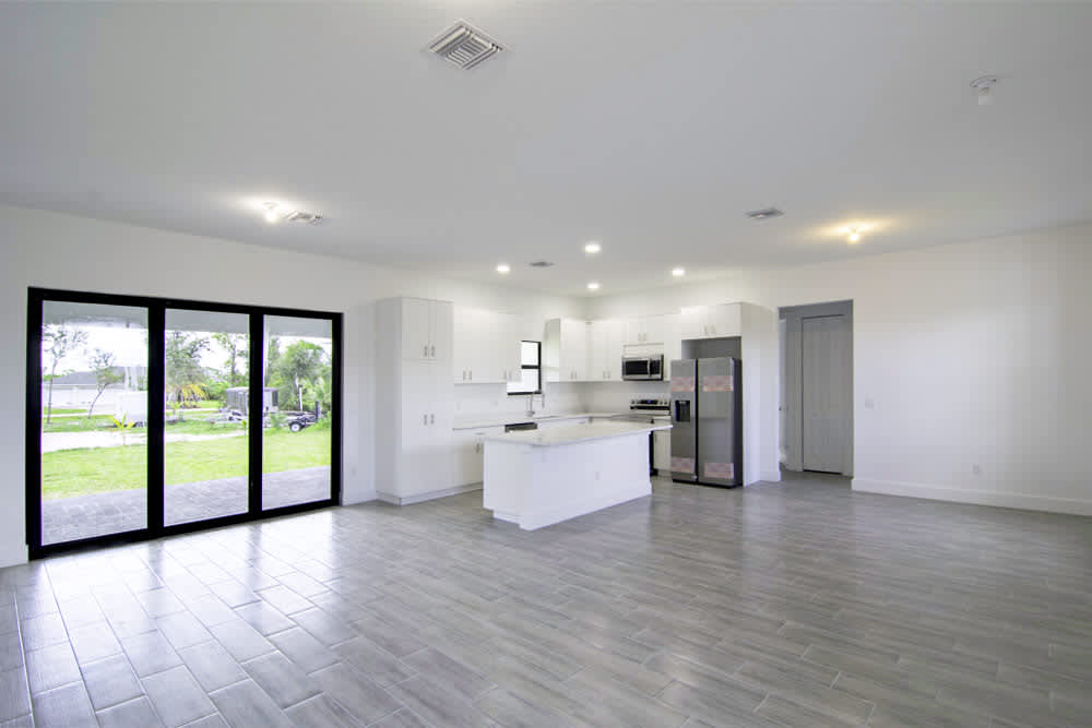 15633 Lakeland Circle – photo 5