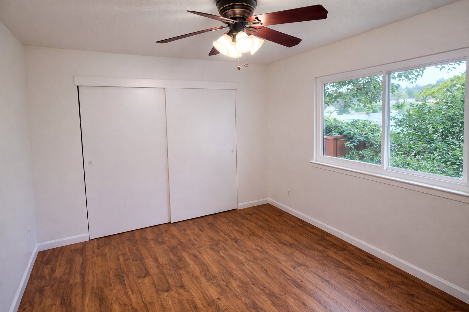 11754 Jones St – photo 2