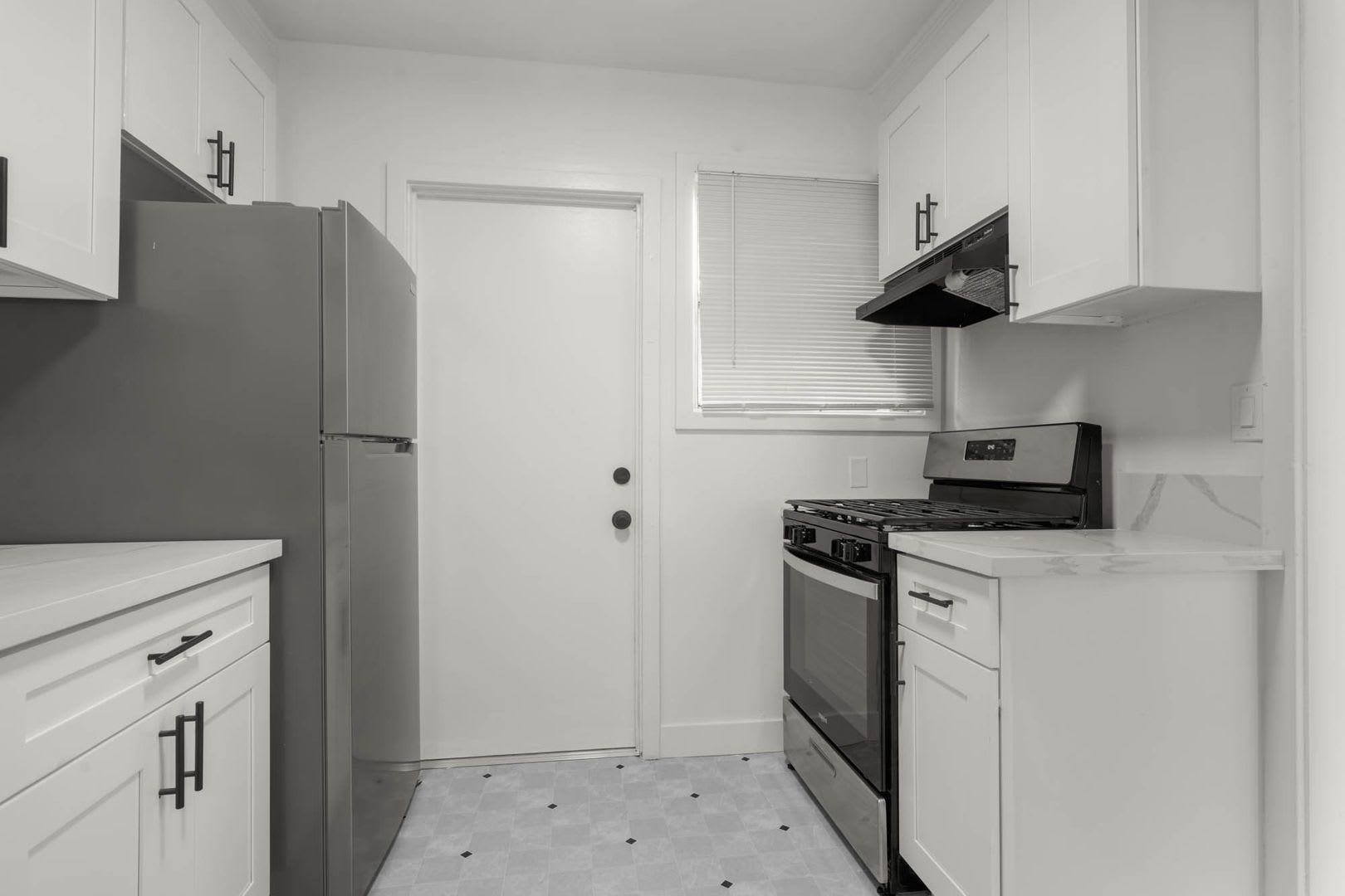 3335 W. Stocker Street – photo 2