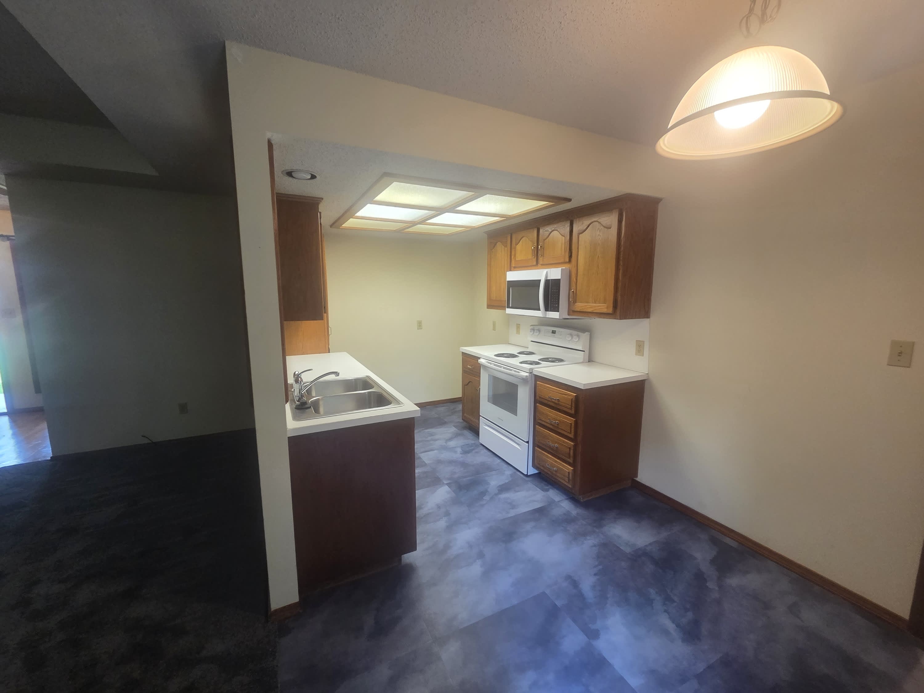 2051 South Kentwood Avenue 1 – photo 5