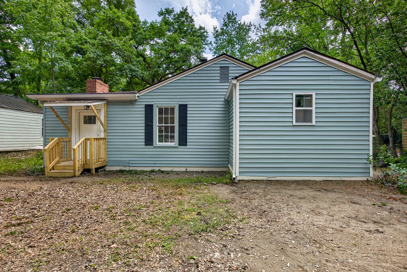 1St Month Free Rent Sign A Lease By 8 15 – photo 1