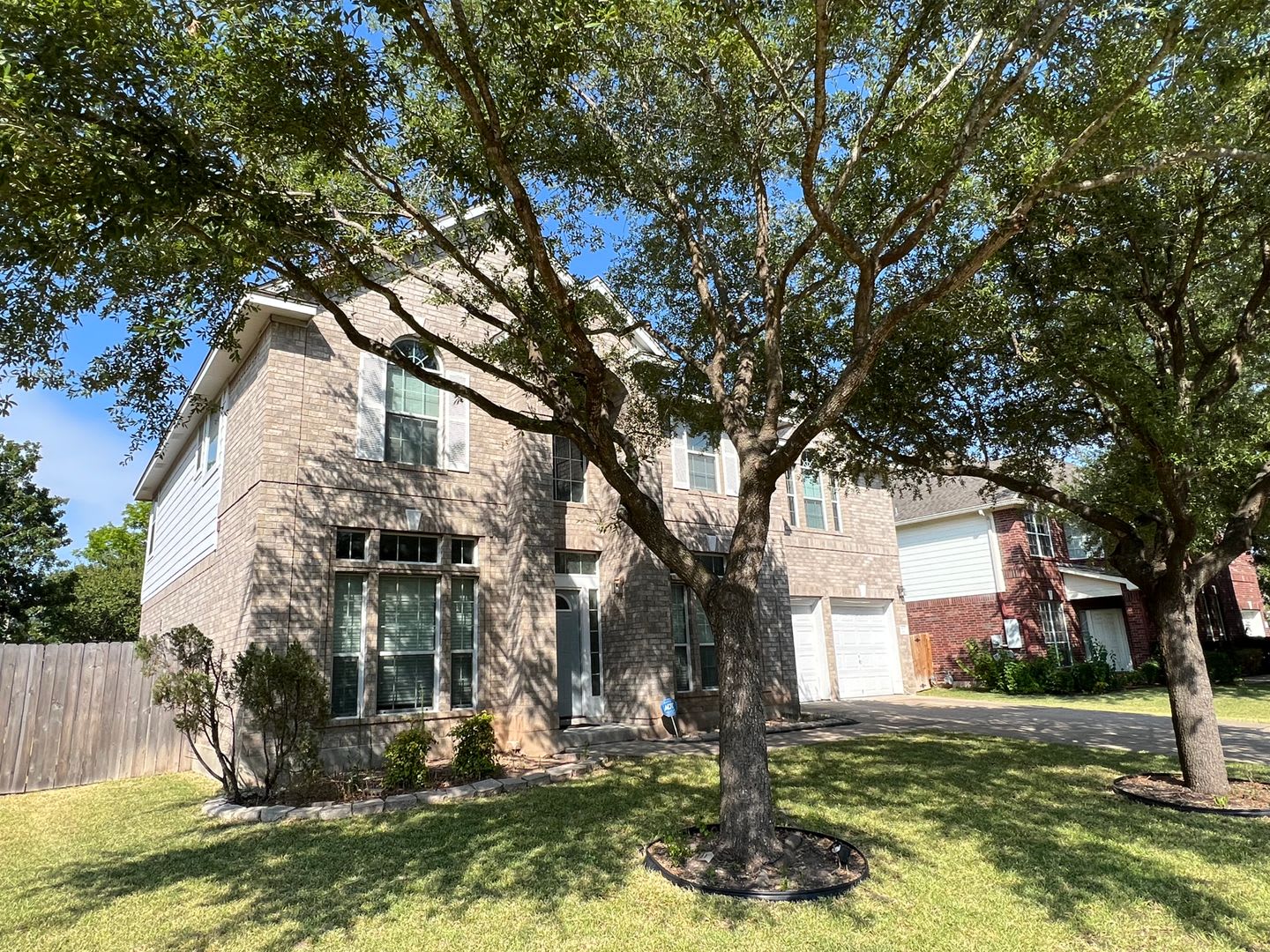 Two Story Large 4 Bedroom And 2 5 Bathroom Home Is For Rent In A Quiet Neighborhood Of Pflugerville Texas – photo 3
