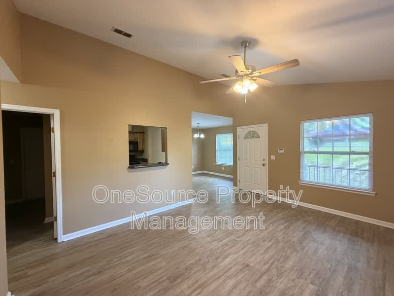 203 B W Roberts Street – photo 3