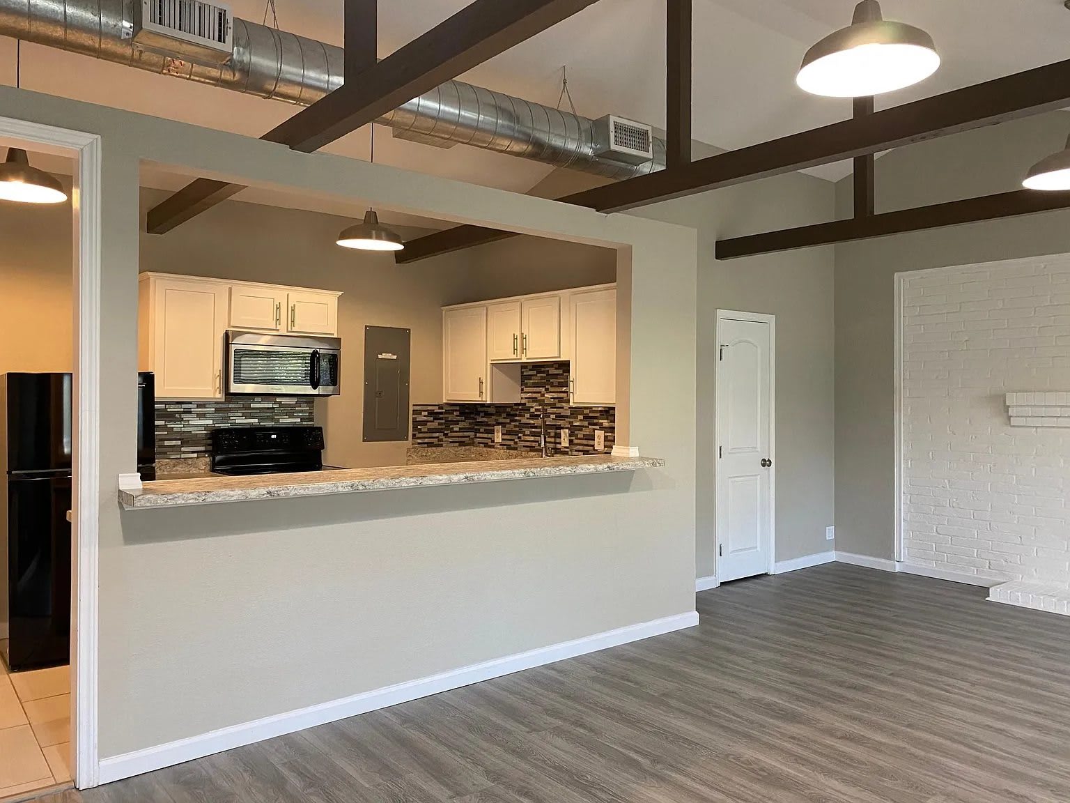 Newport Apartments – photo 5