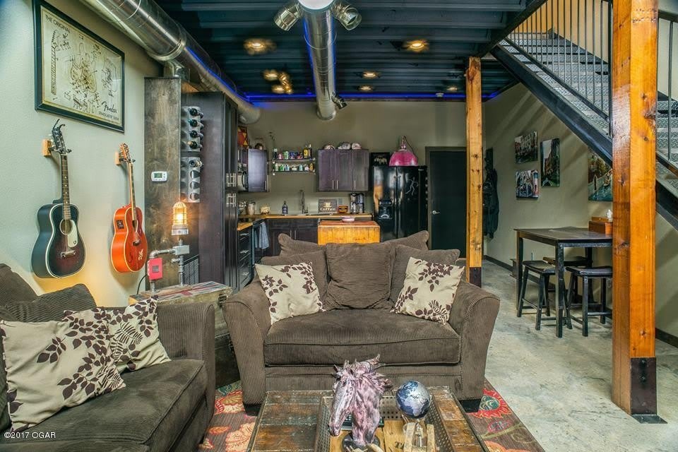 1804 S Joplin Avenue – photo 2