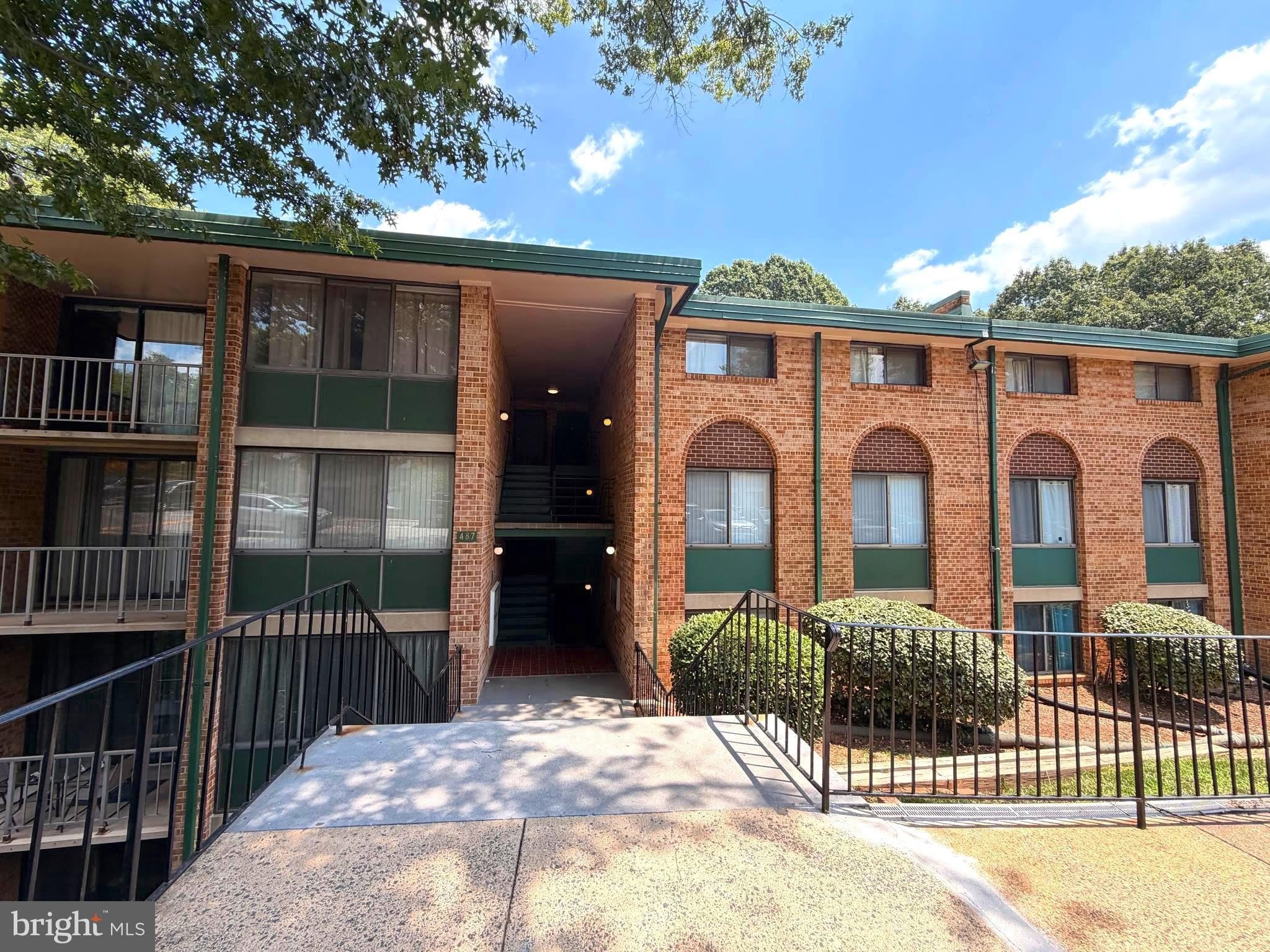 487 N Armistead Street – photo 2