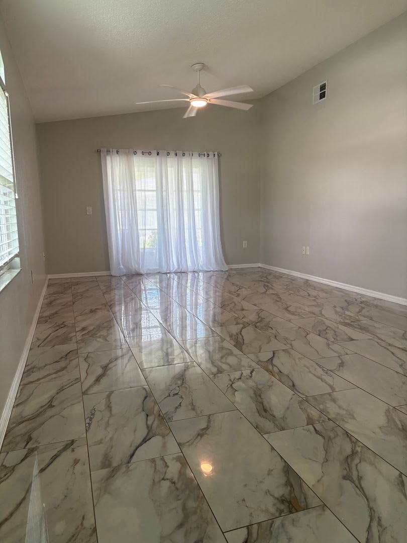 Beautiful End Unit 2 Bed 2 Bath Villa – photo 3
