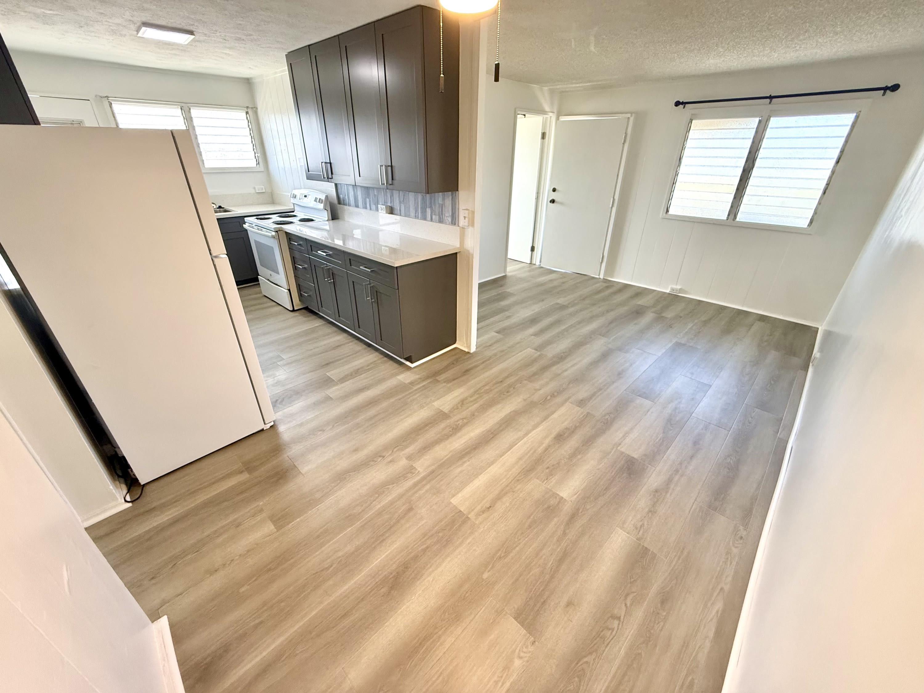 3760 SALT LAKE BLVD- AGENT: DIANE CHOI – photo 2