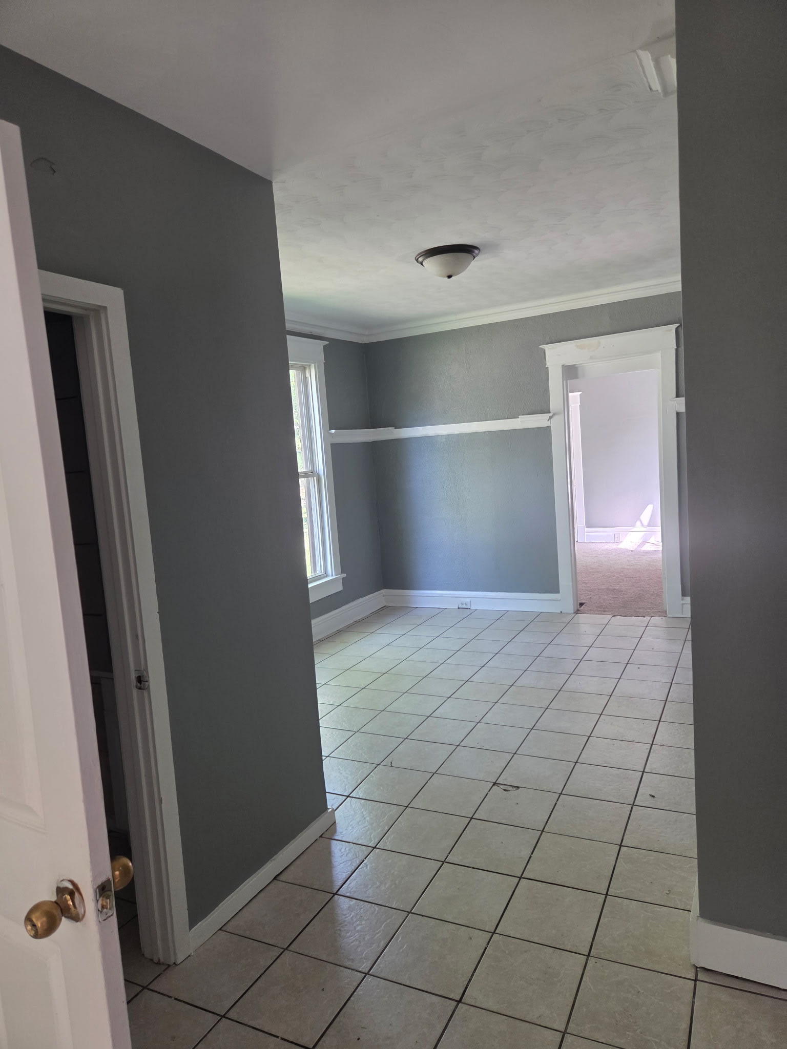 1023 East Behrends Avenue – photo 2