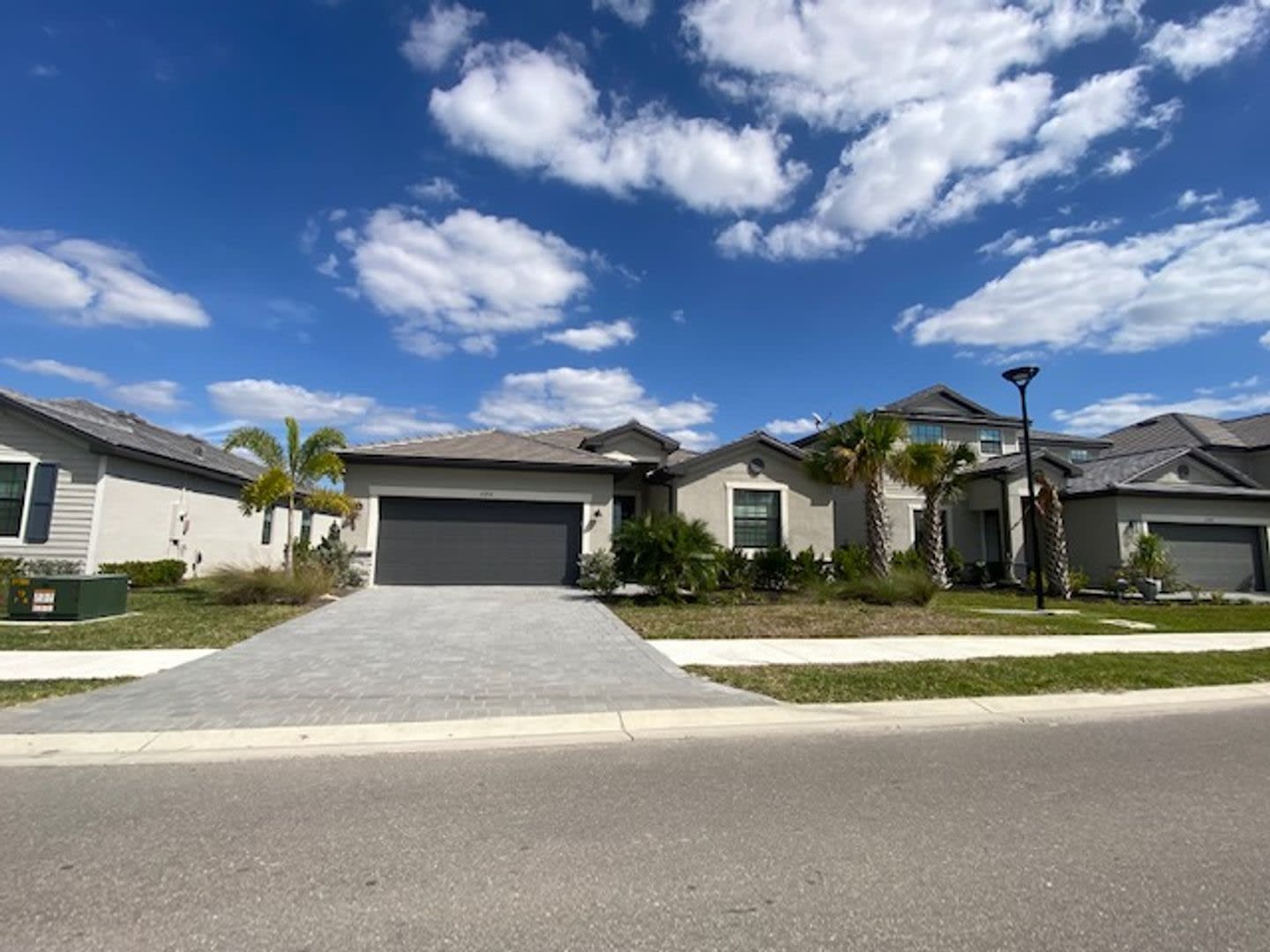 4 bedroom 3 bathroom home in Timber Creek – photo 2