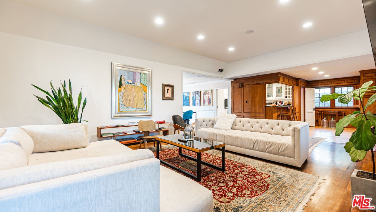 863 Manning Ave – photo 2