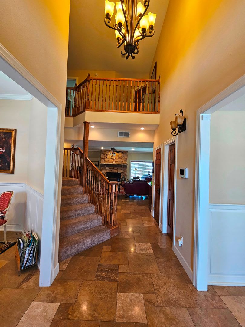 Executive 4 Bedroom-3.5 Bath Home with Solar – photo 2
