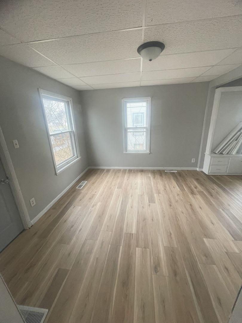 3 Bedroom 1 2 Bathroom House For Rent – photo 1