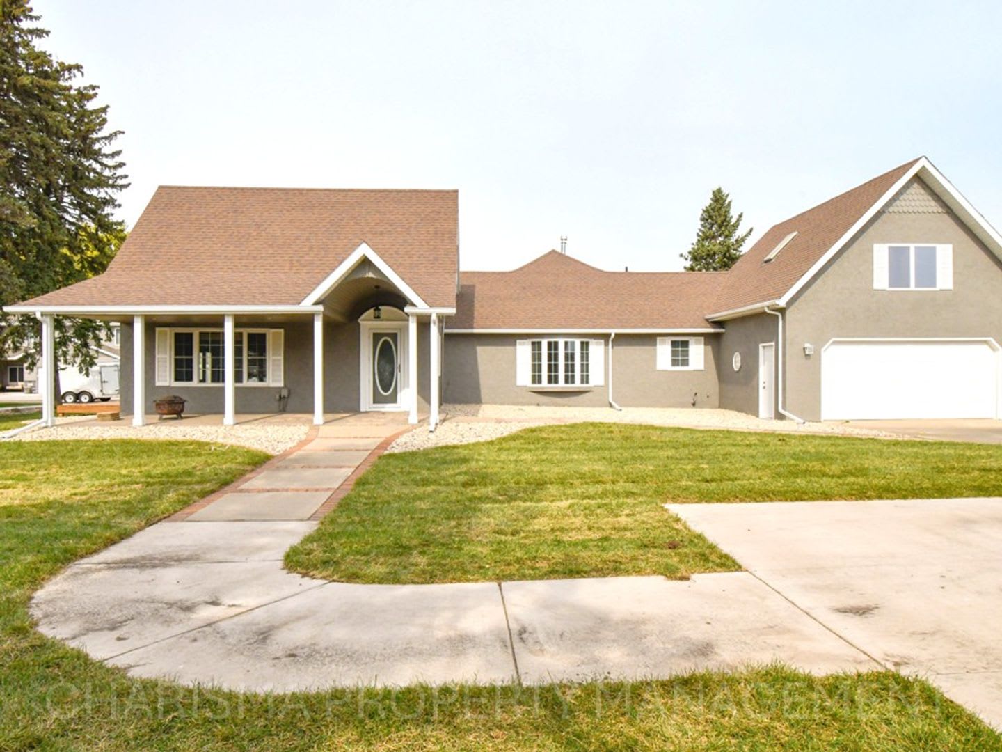 Rare Find 4 Bedroom 2 Bath House On 1 2 Acre Lot Includes Gas Fireplace Wood Burning Fireplace Great Room And More – photo 2