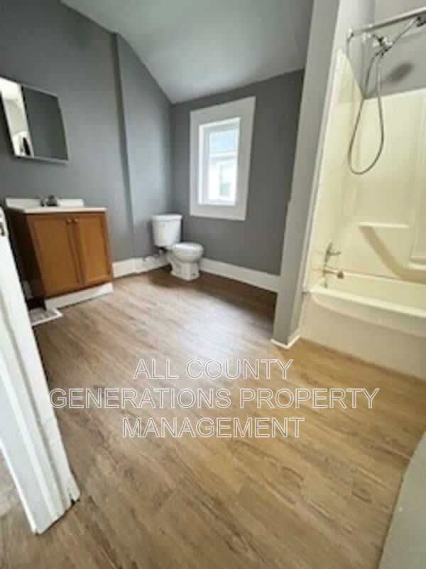 778 Yale St Up – photo 5
