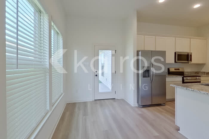 215 Peppercorn Way – photo 5