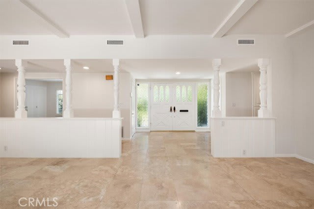 3969 Longridge Avenue – photo 4