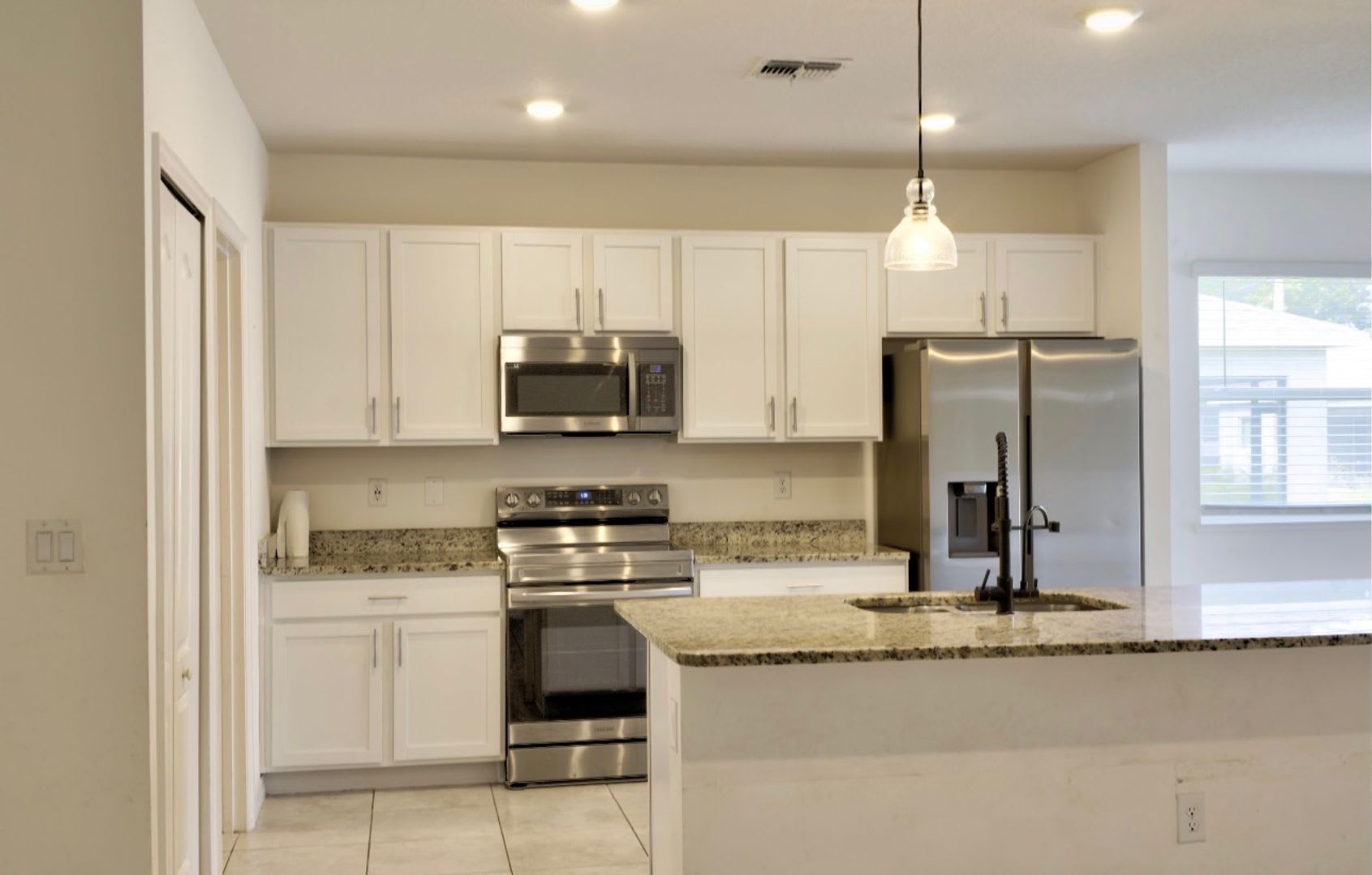 Beautiful 4 Bedroom 2 Bath Home In Vero Lake Estates A True Gem – photo 4