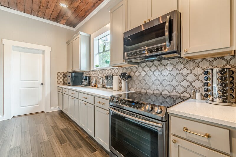 1022 Nolan Street – photo 4