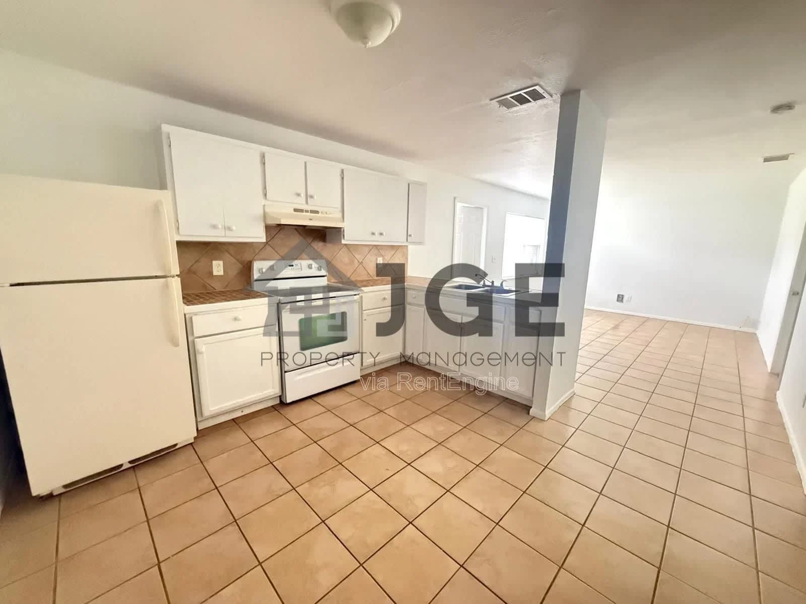 198 Charlotte Avenue – photo 3