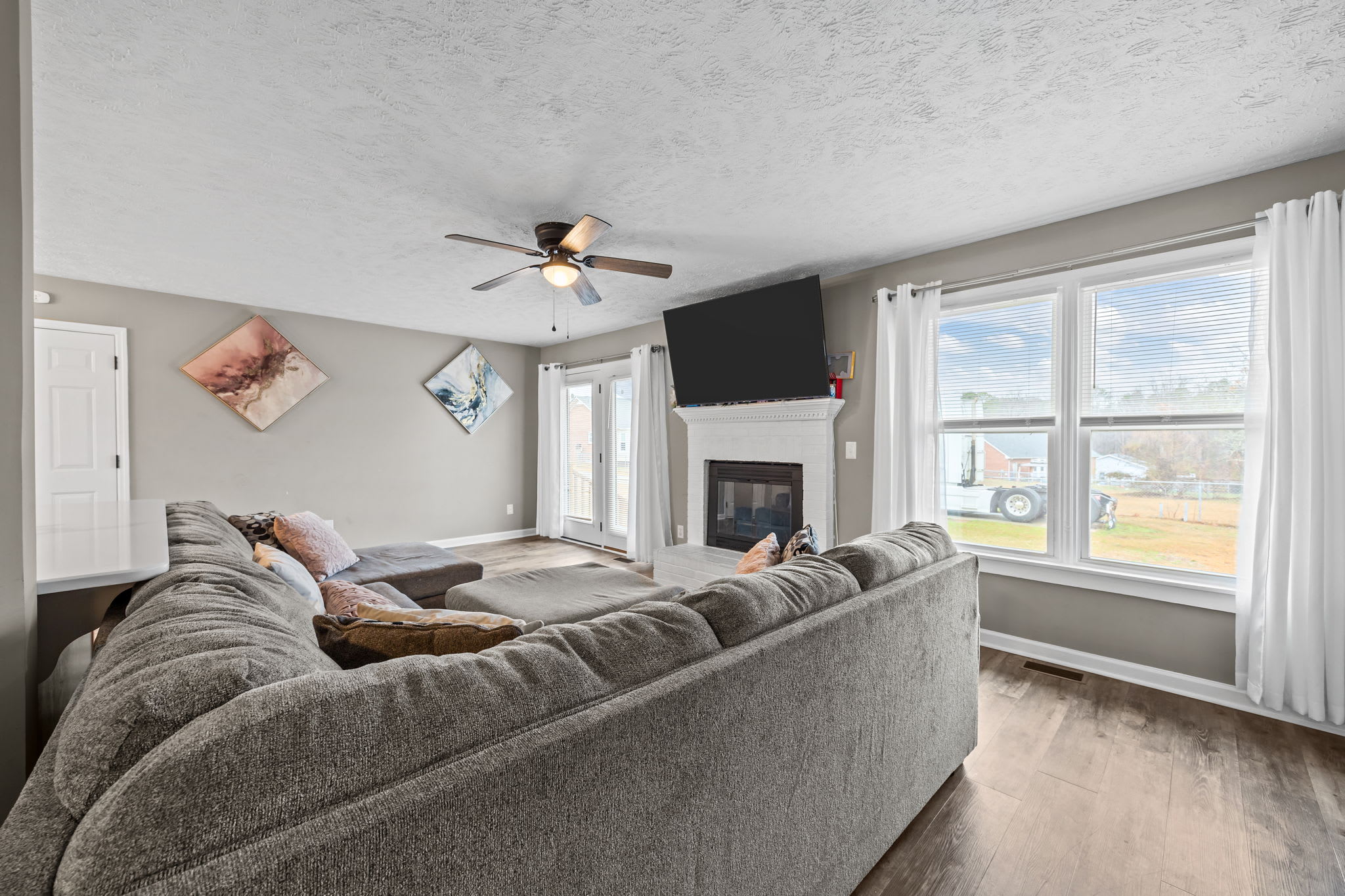 38 Hallmark Drive – photo 4