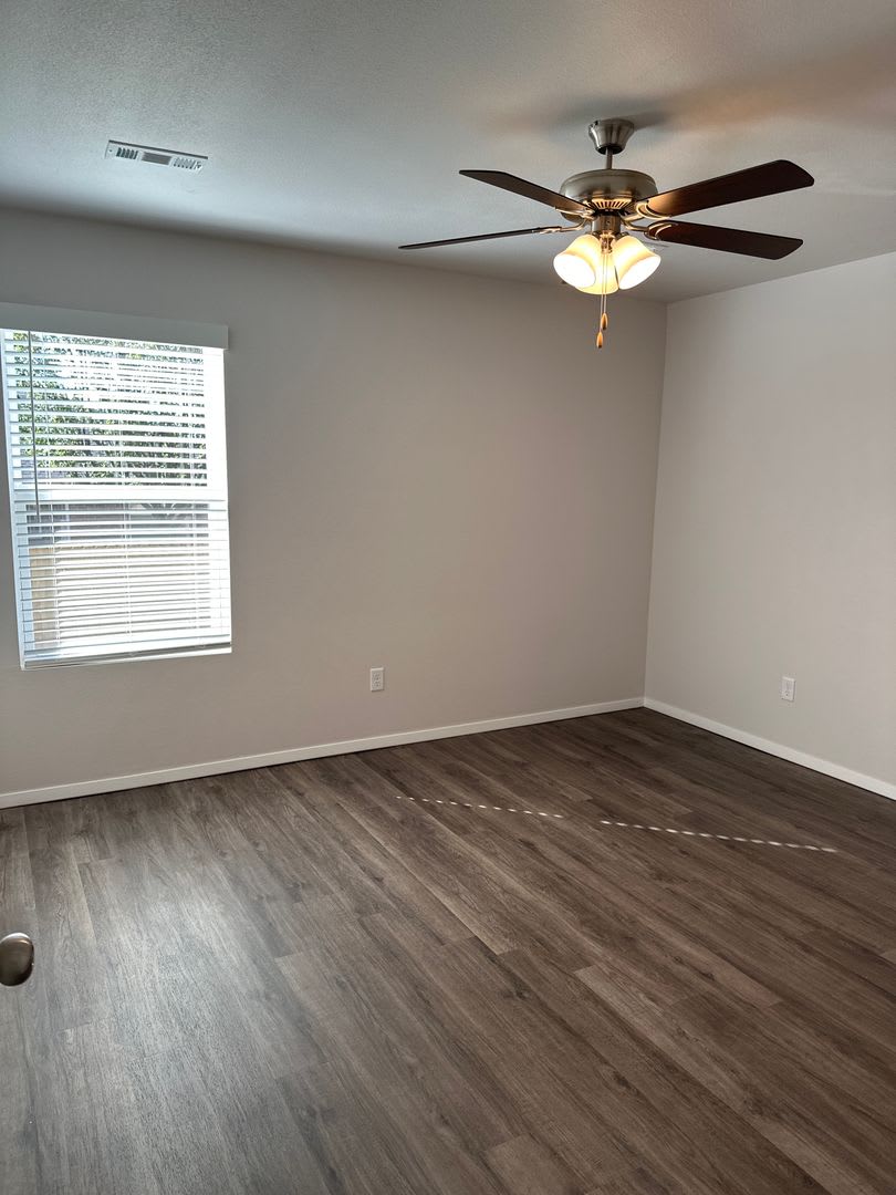 PRE-LEASING NOW! – photo 5