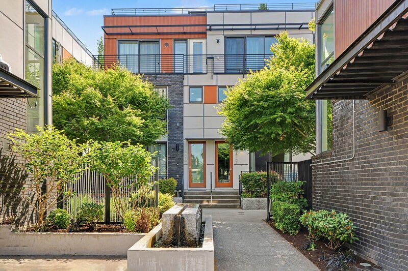 3810 California Ave Sw – photo 2