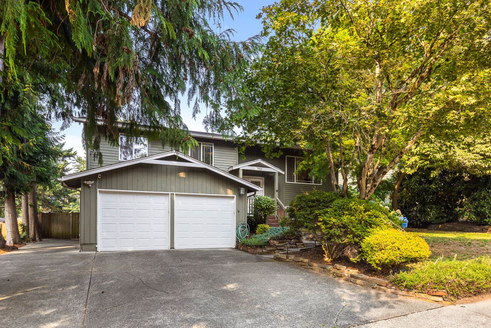 Finn Hill Home with Large Entertaining Patio & Backyard – photo 3