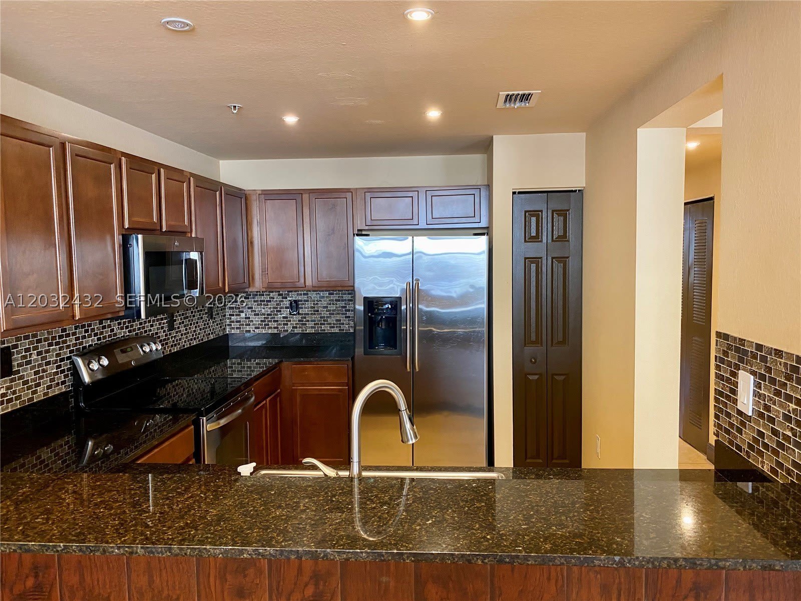 8800 NW 107th CT – photo 2