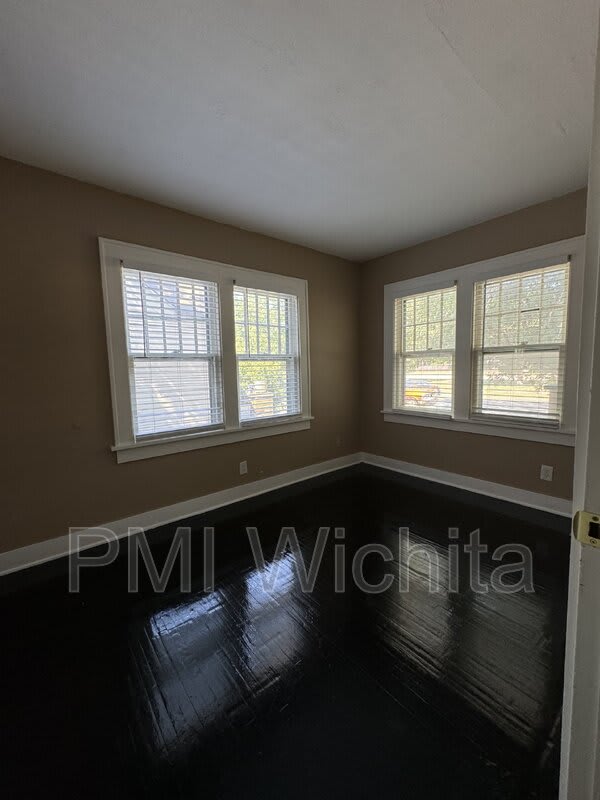 735 South Grove Street – photo 2