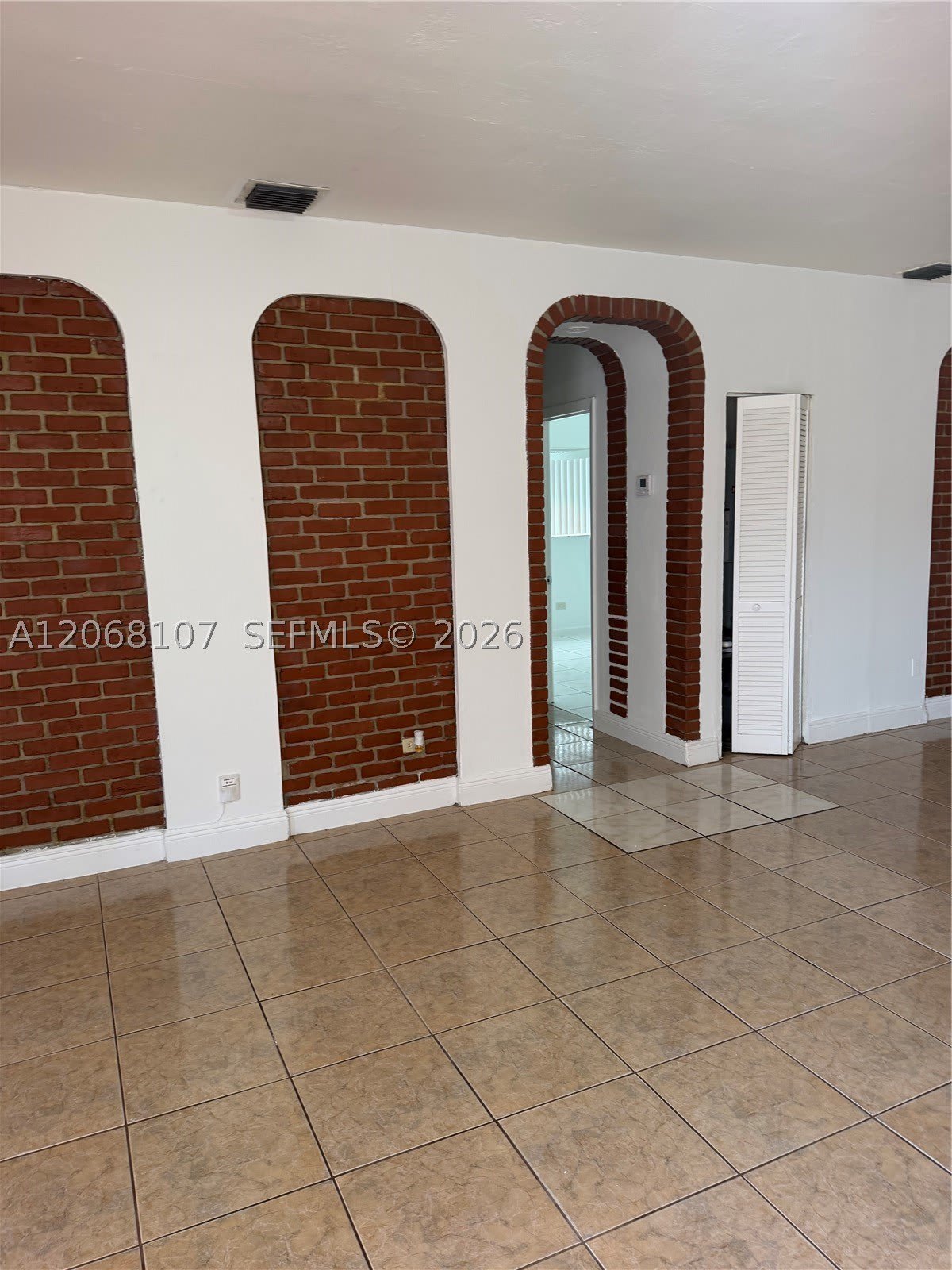 1150 NE 201st Ter – photo 4