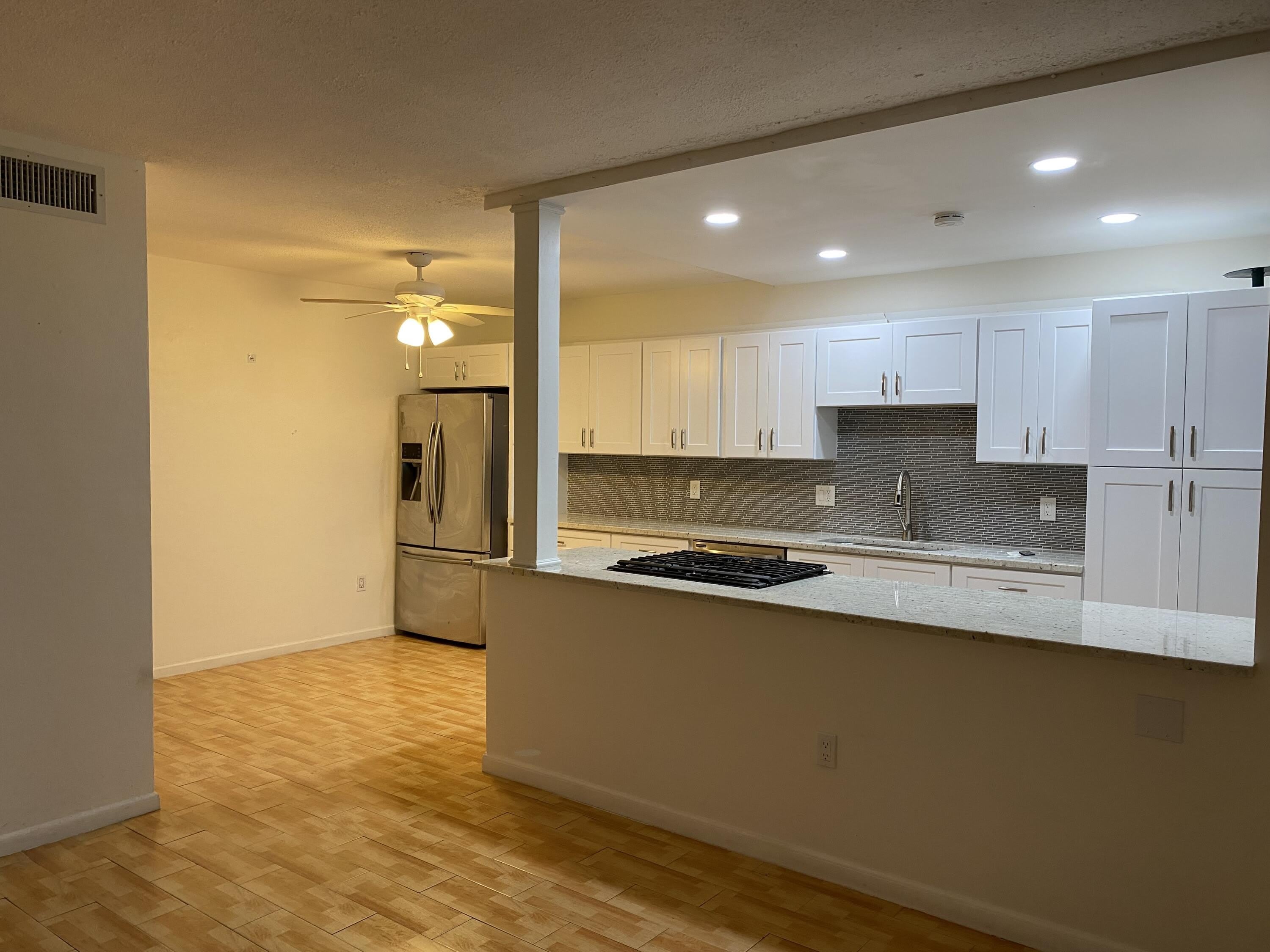 250 SW 7TH Street – photo 2