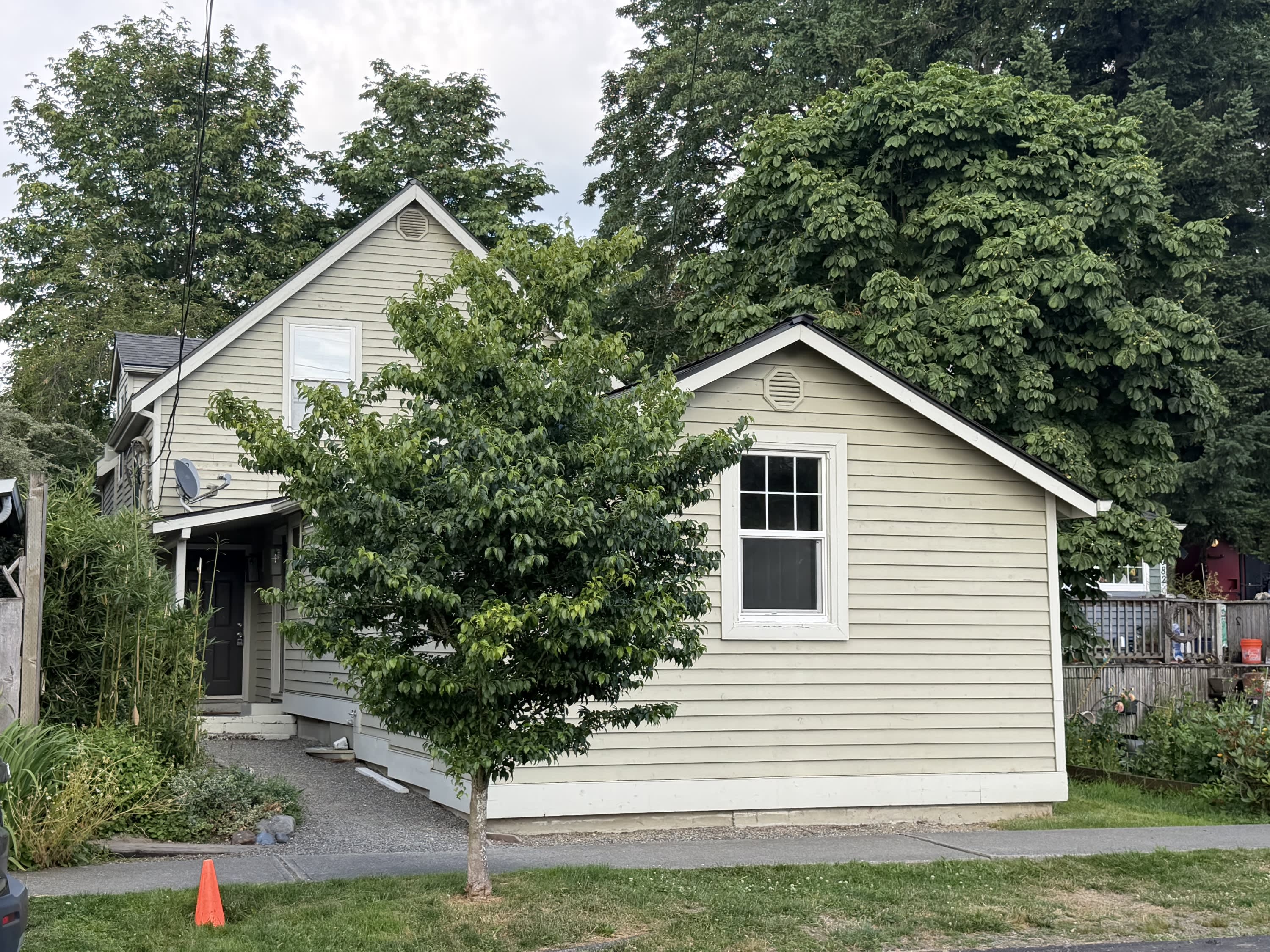 8074 Maple Avenue Southeast – photo 1