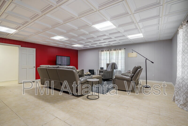 2215 Spalding Drive – photo 5