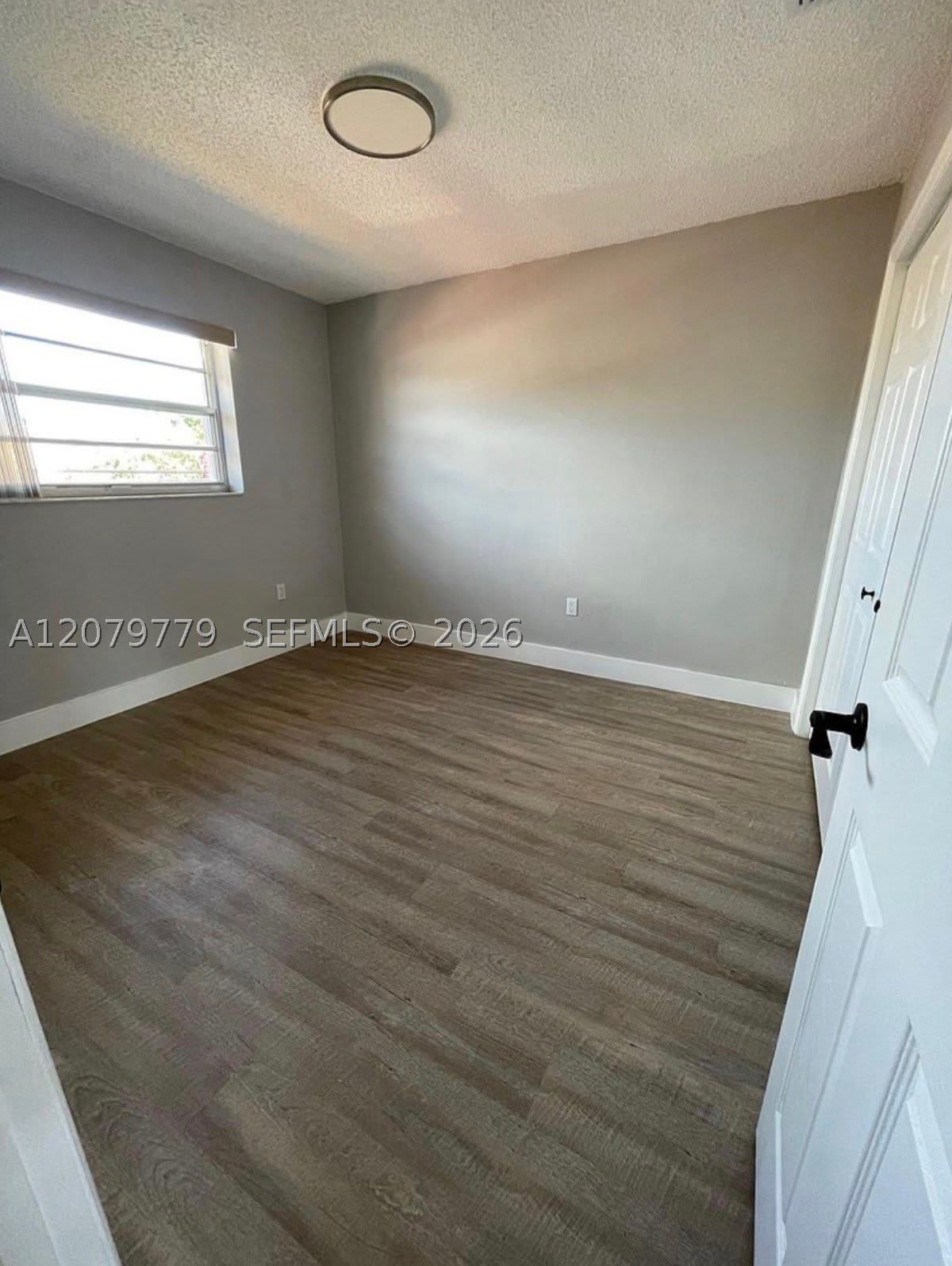 827 SW 11th Ave – photo 3